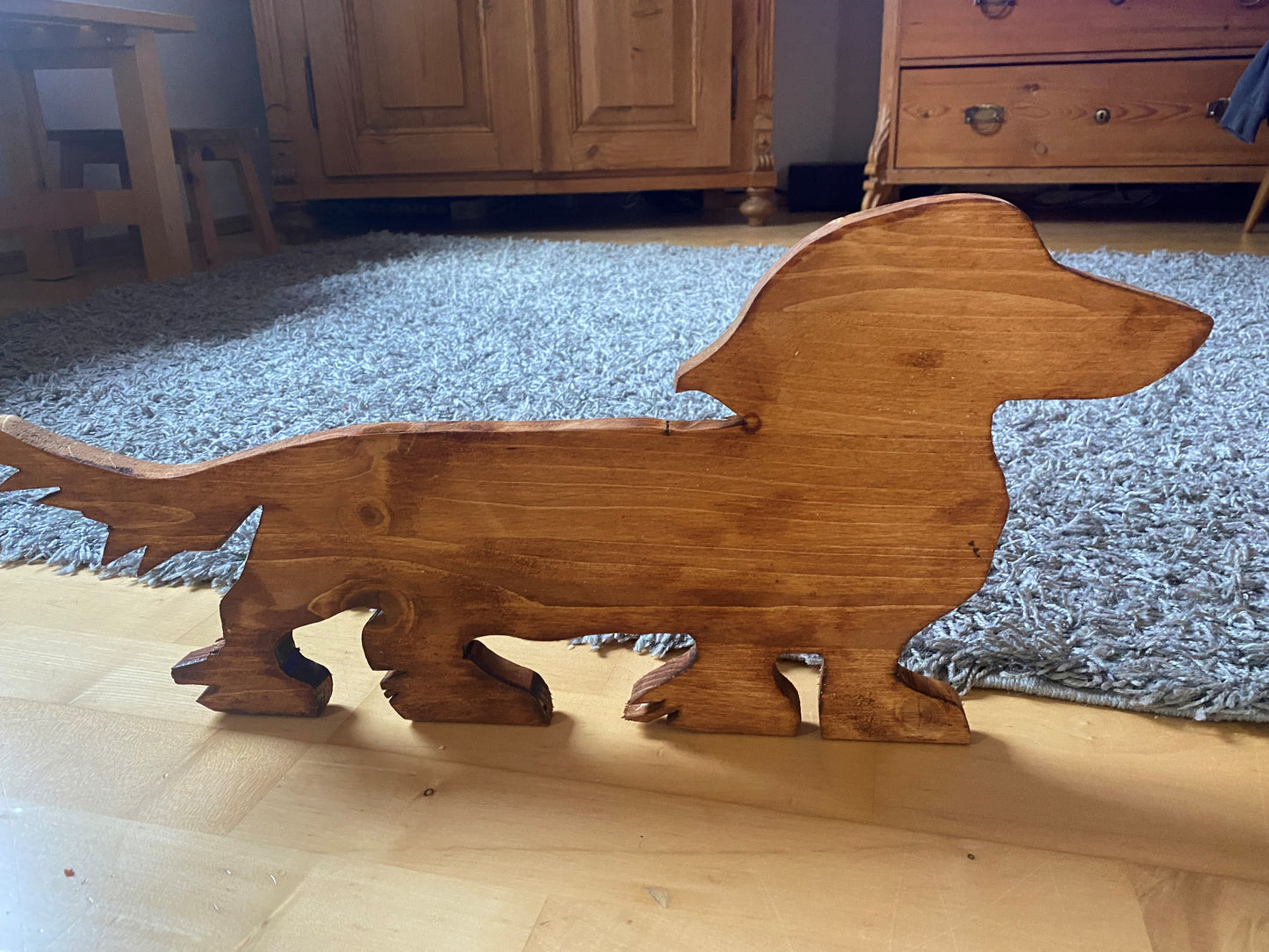 Deko Langhaar Dackel aus Echtholz handgefertigt