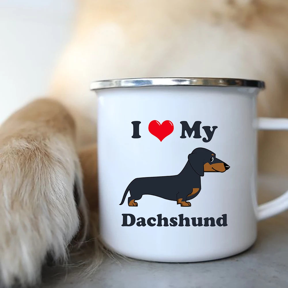 Tasse aus Emaille mit Dackelmotiv in zahlreichen Varianten verfügbar