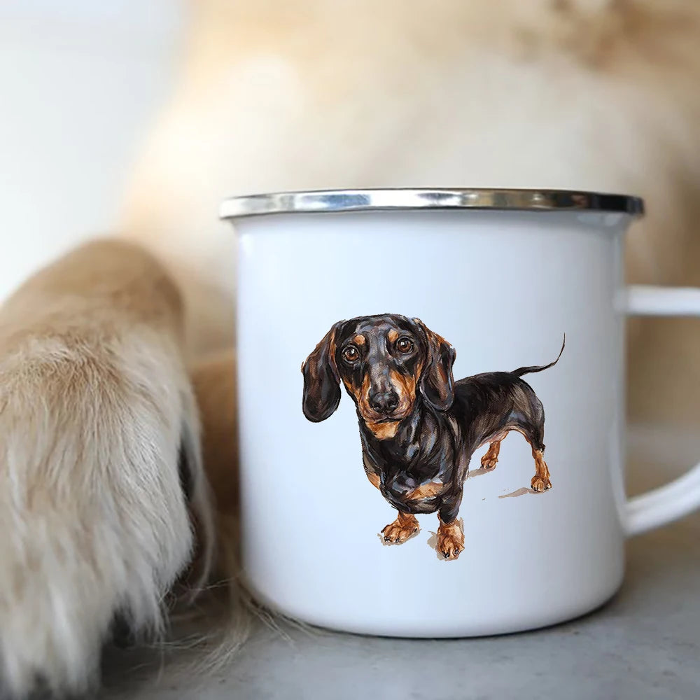 Tasse aus Emaille mit Dackelmotiv in zahlreichen Varianten verfügbar
