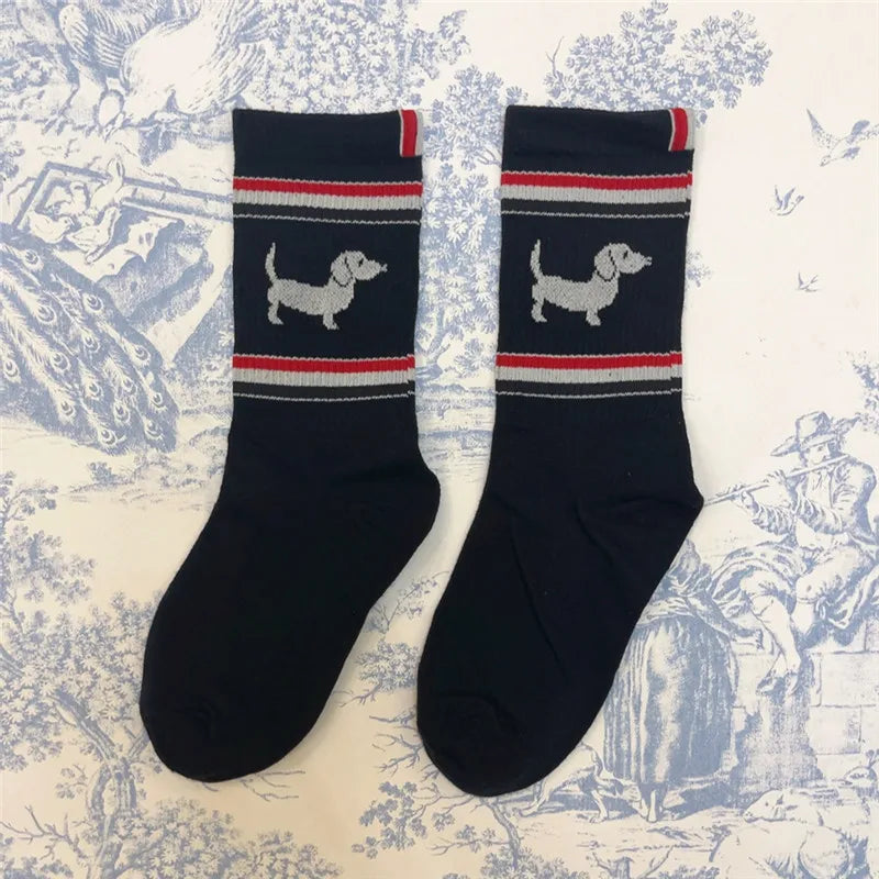 Socken mit lustigen Dackelmotiven in Größe 35-39