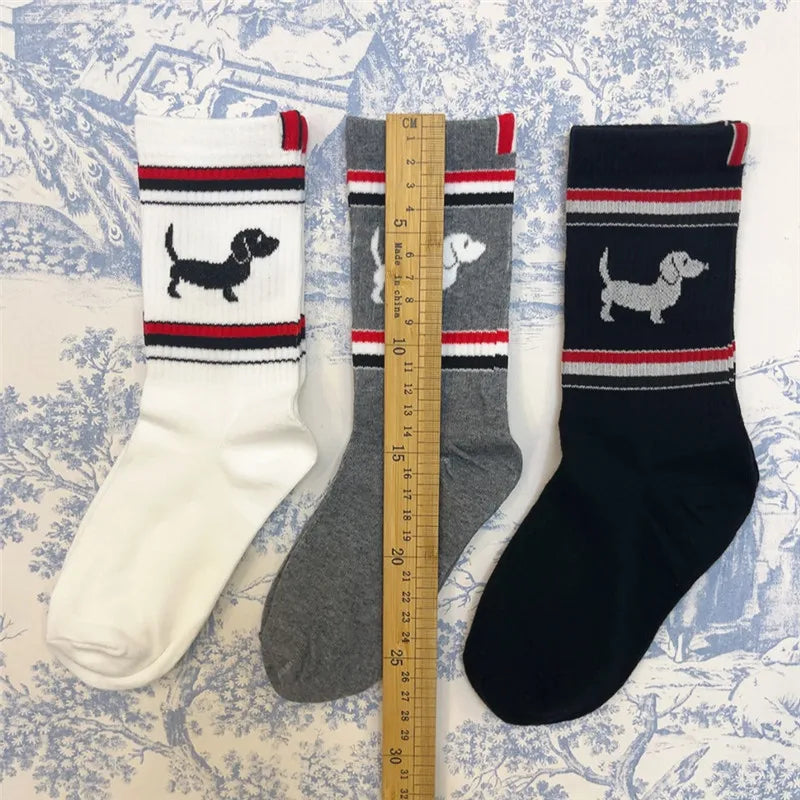 Socken mit lustigen Dackelmotiven in Größe 35-39