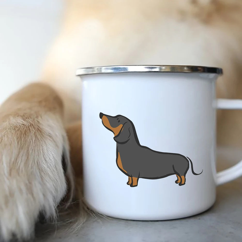 Tasse aus Emaille mit Dackelmotiv in zahlreichen Varianten verfügbar