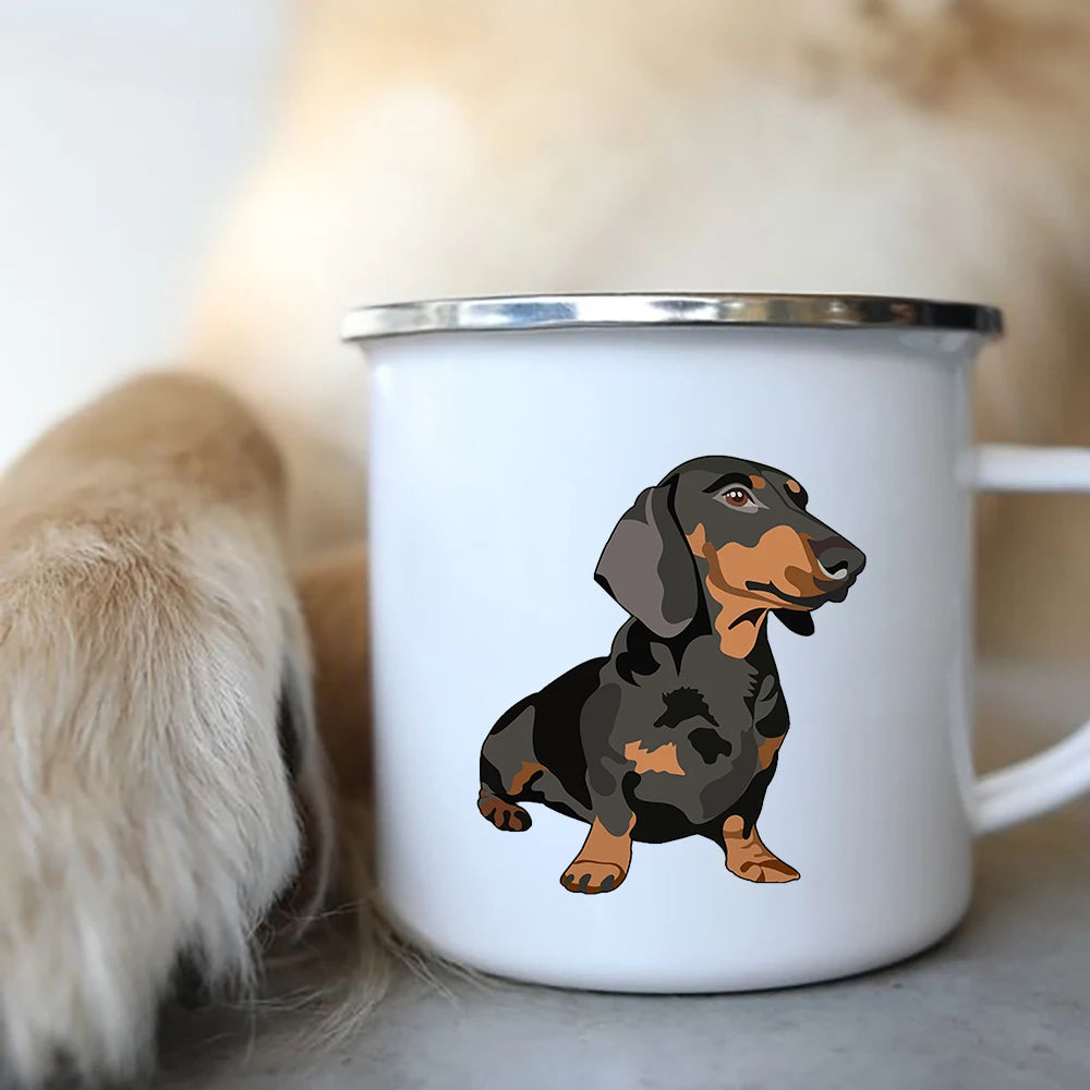 Tasse aus Emaille mit Dackelmotiv in zahlreichen Varianten verfügbar