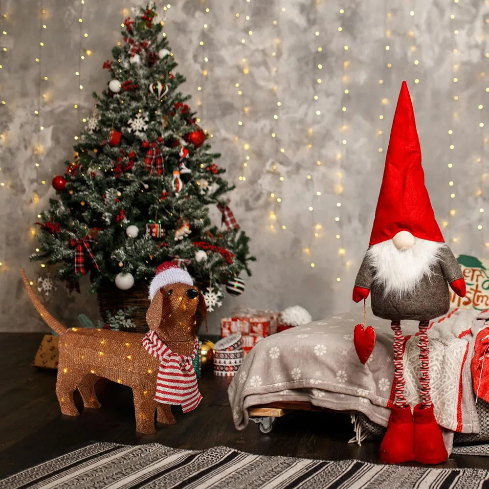 Dackel als Weihnachtsdeko beleuchtet und so groß wie ein echter Dackel