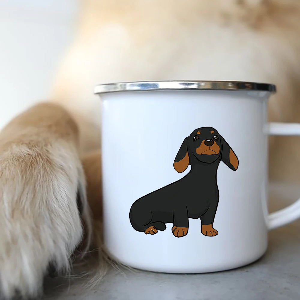 Tasse aus Emaille mit Dackelmotiv in zahlreichen Varianten verfügbar